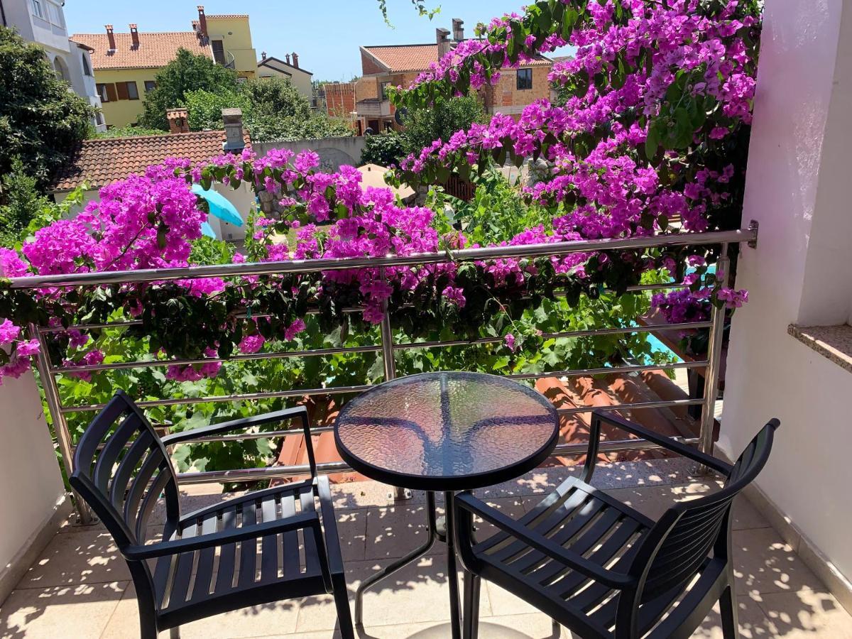 Gargamelo Pension Poreč Exteriör bild