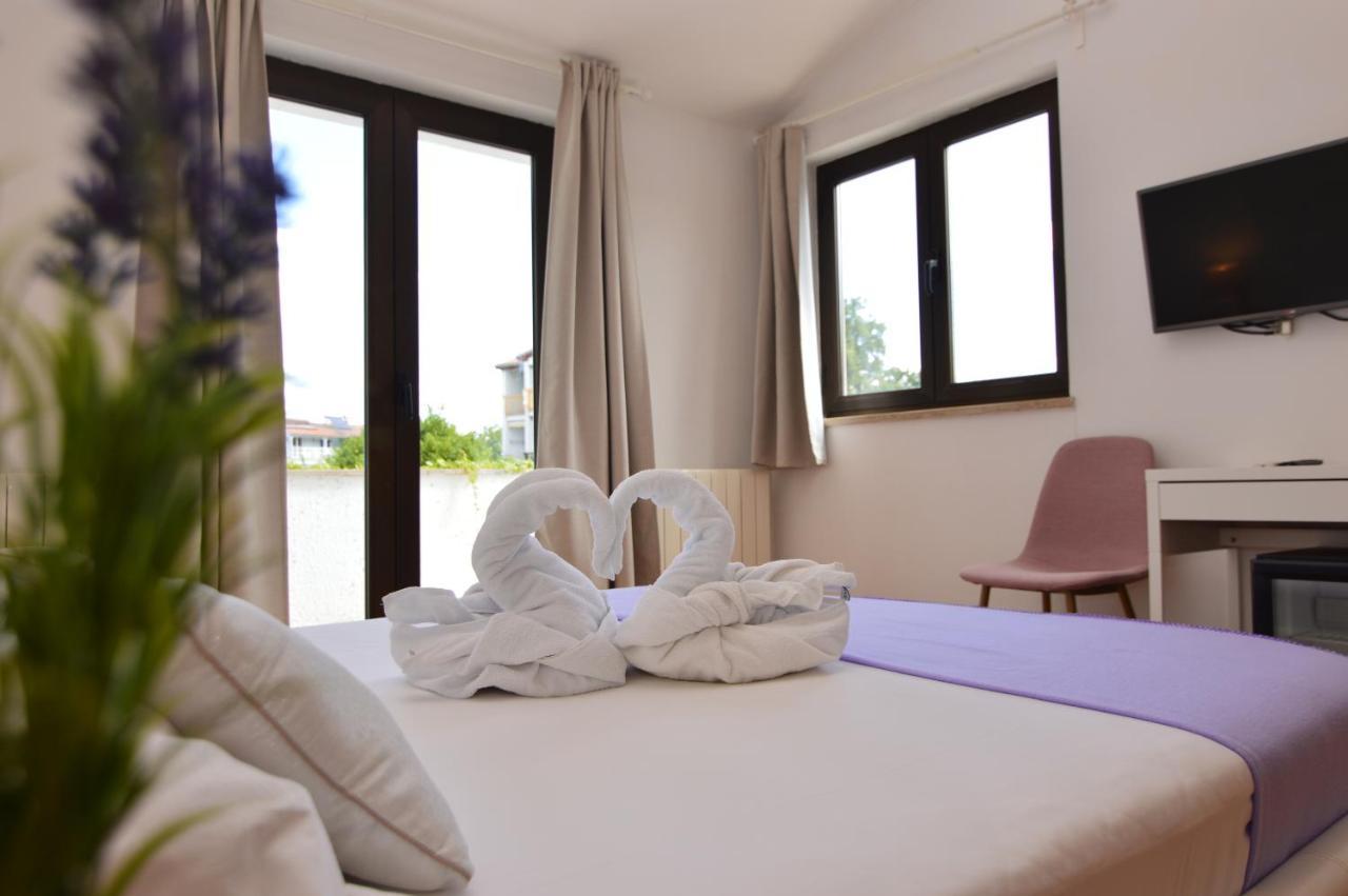 Gargamelo Pension Poreč Exteriör bild
