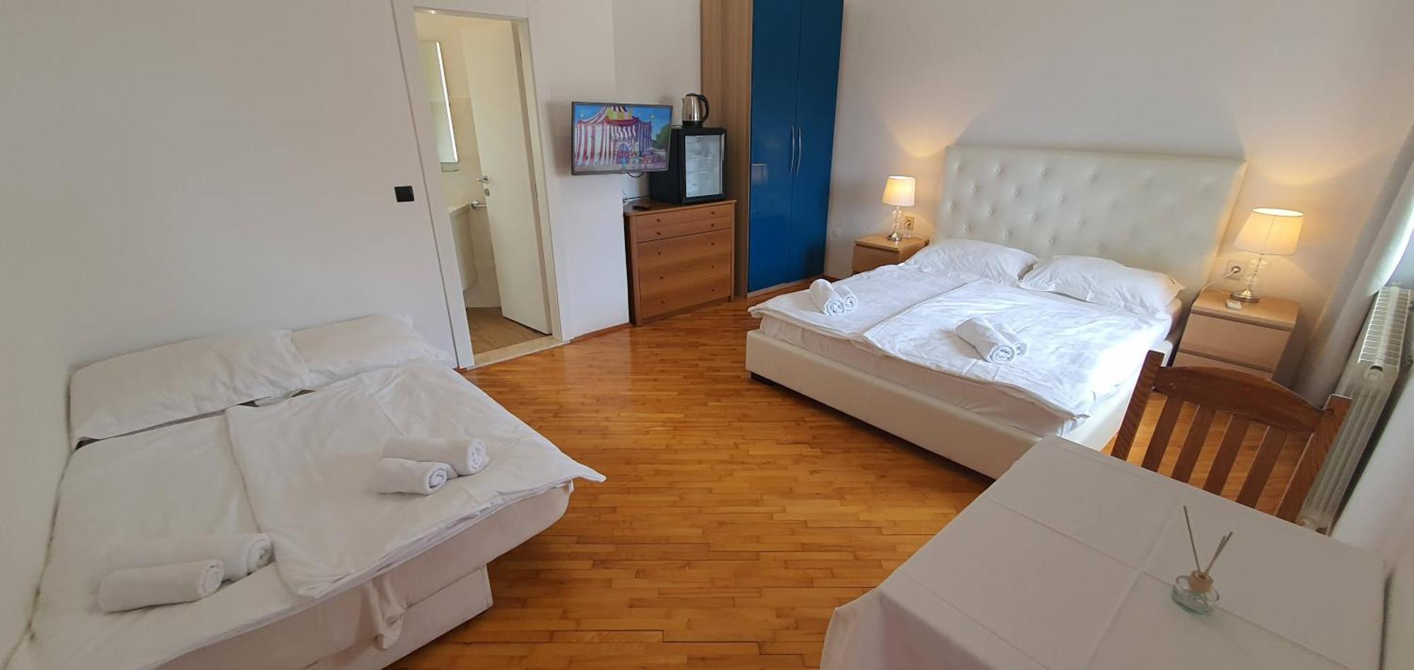 Gargamelo Pension Poreč Exteriör bild