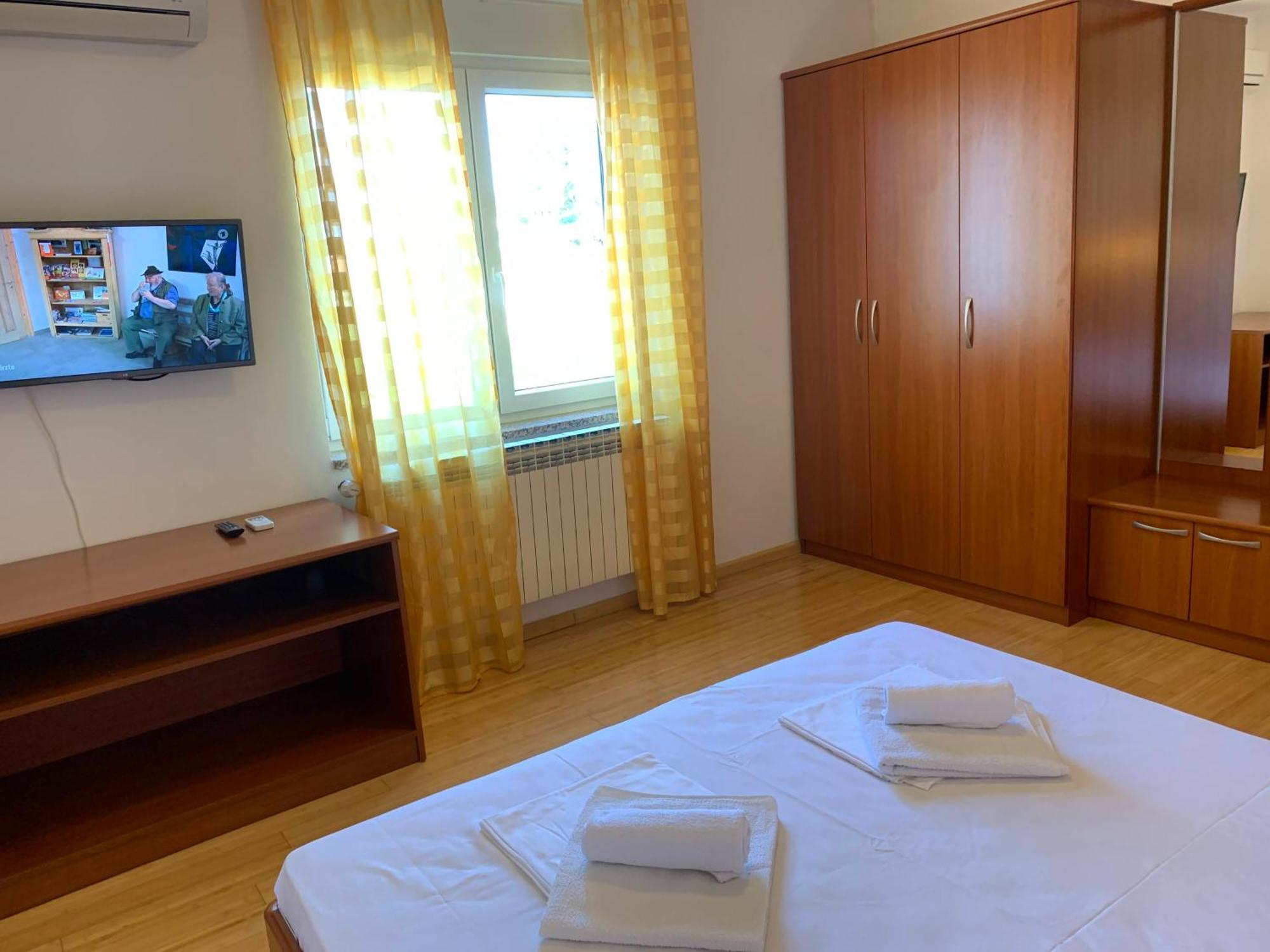 Gargamelo Pension Poreč Exteriör bild