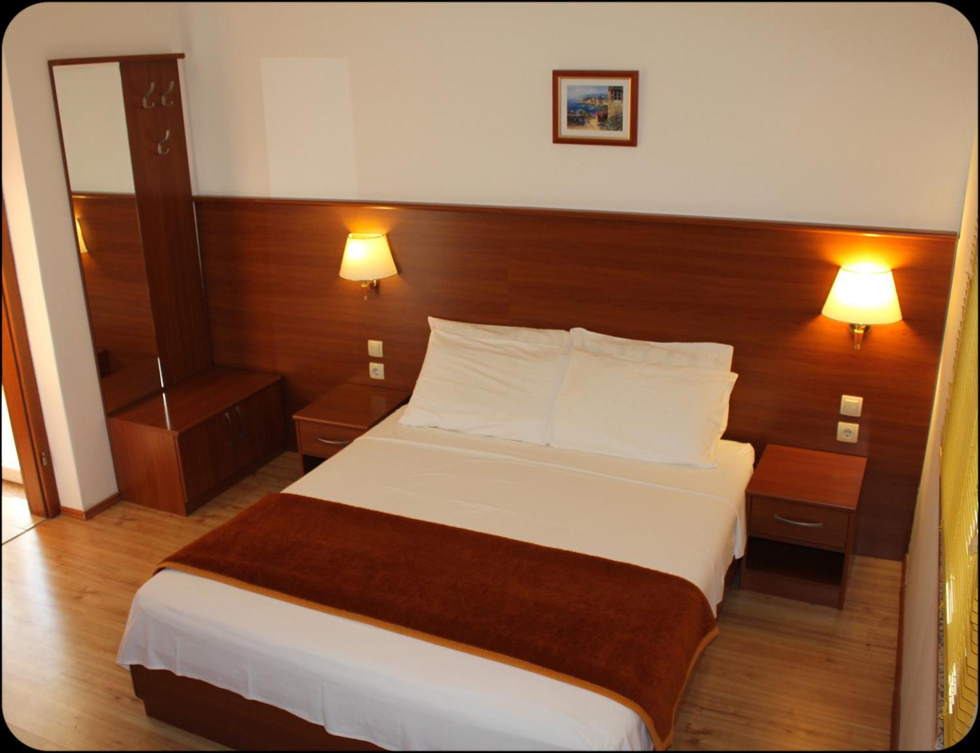 Gargamelo Pension Poreč Exteriör bild