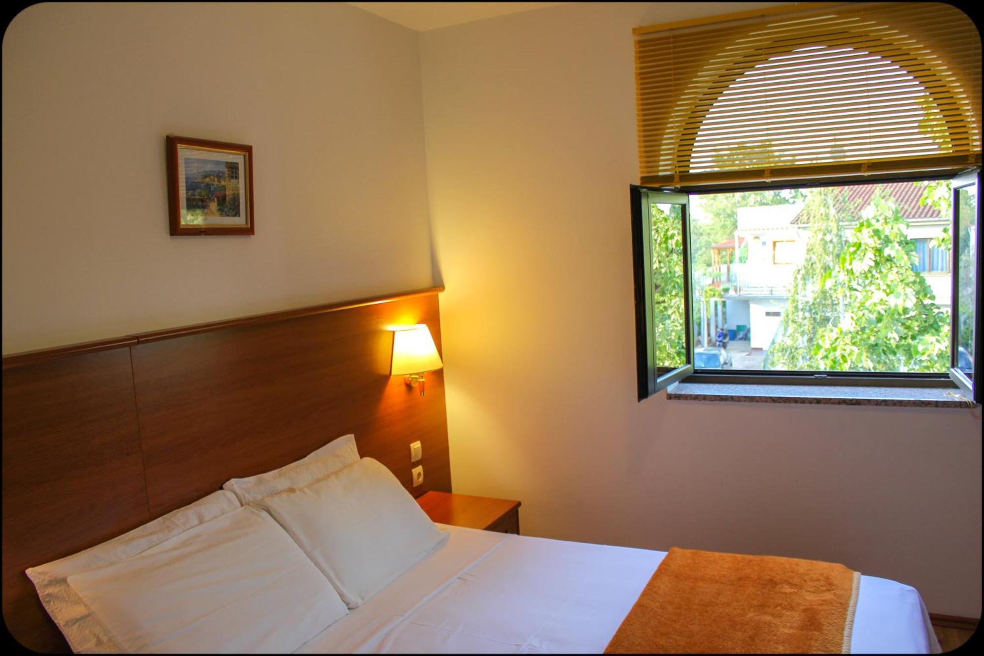 Gargamelo Pension Poreč Exteriör bild