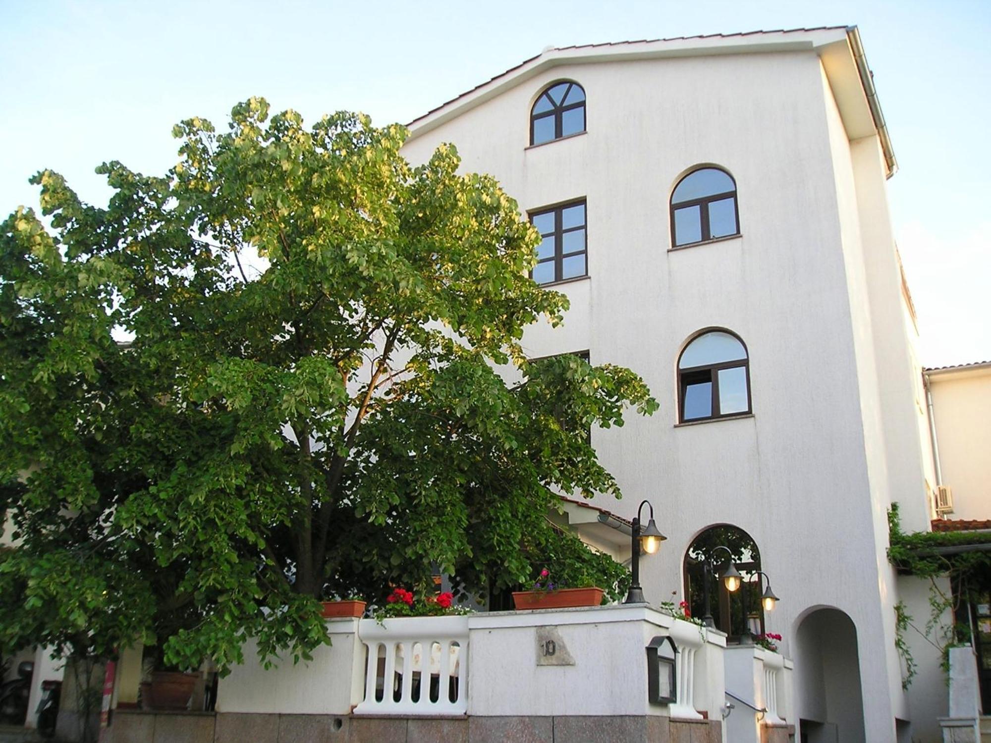 Gargamelo Pension Poreč Exteriör bild