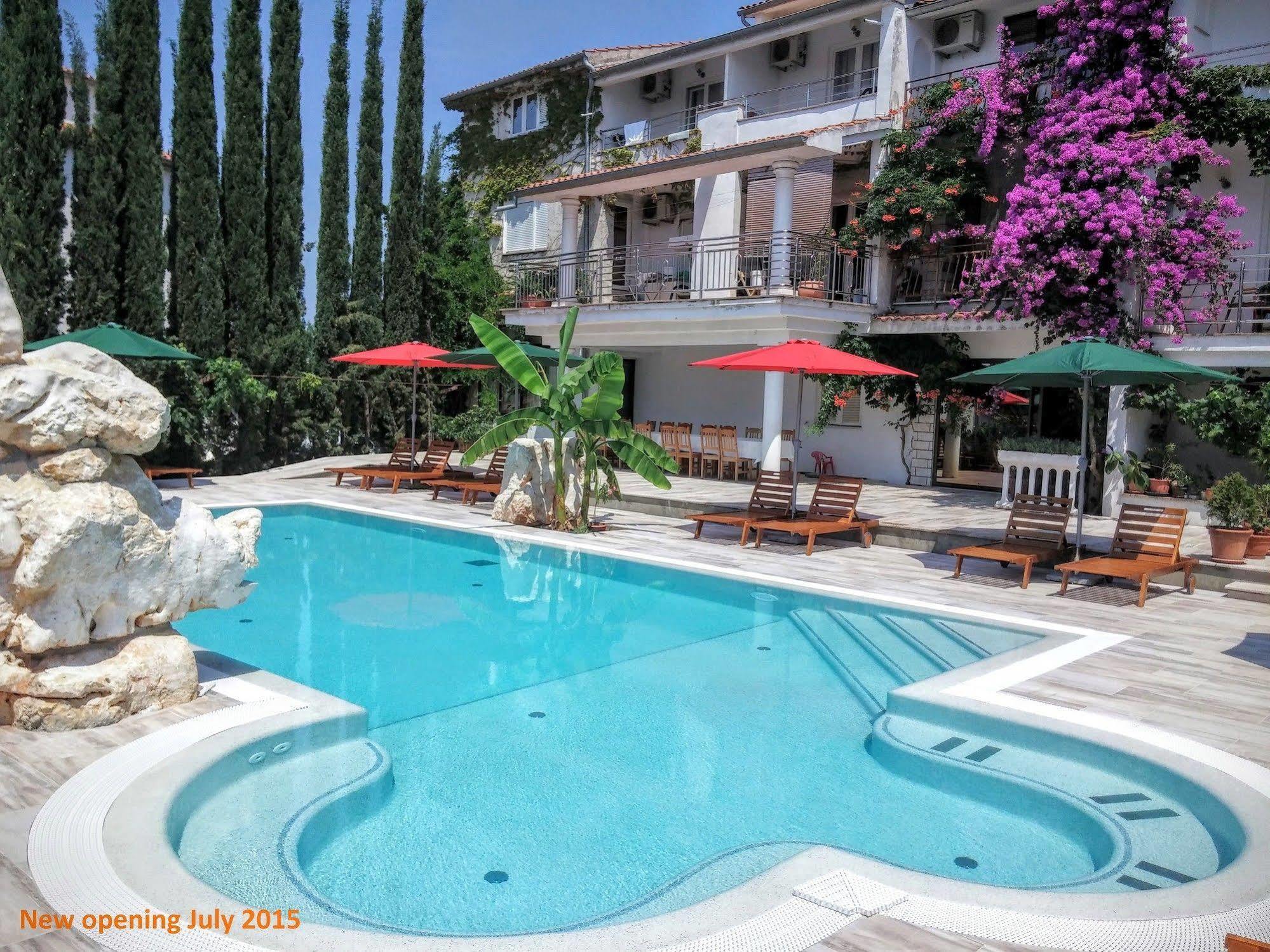 Gargamelo Pension Poreč Exteriör bild